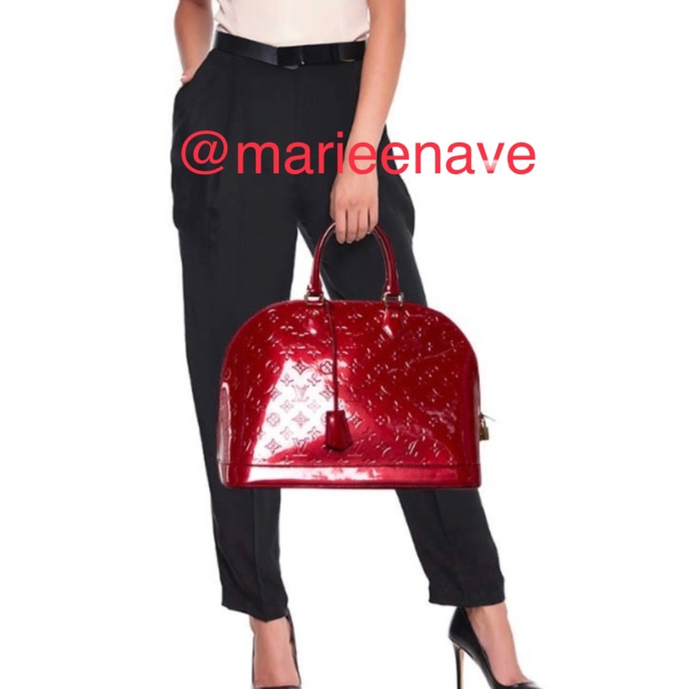 Luxury NWT- Louis Vuitton Pomme D’ Amour Monogram